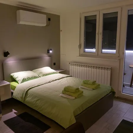 דירה Apartment-horizont 47 נובי סאד